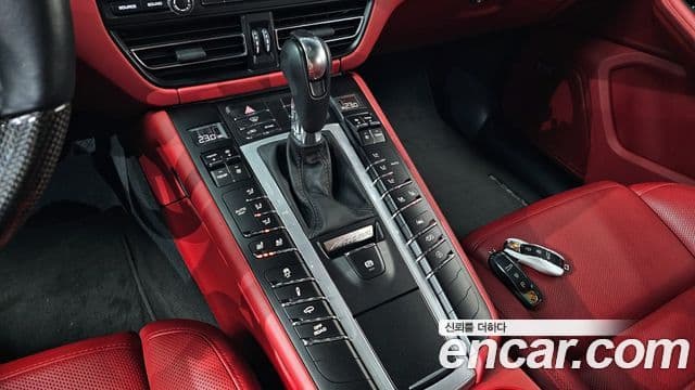 Porsche Macan 2021 — Şəkil 9/20