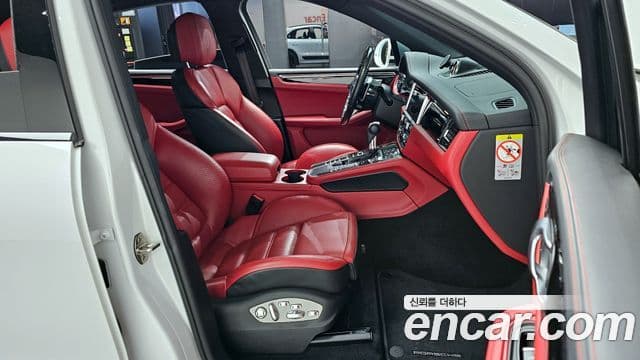Porsche Macan 2021 — Şəkil 10/20
