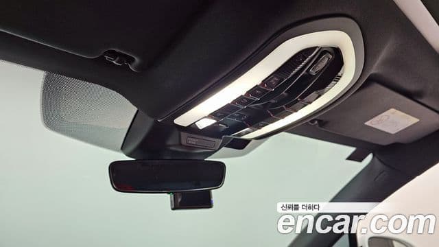 Porsche Macan 2021 — Şəkil 16/20