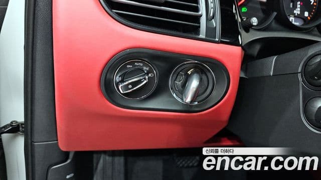 Porsche Macan 2021 — Şəkil 17/20