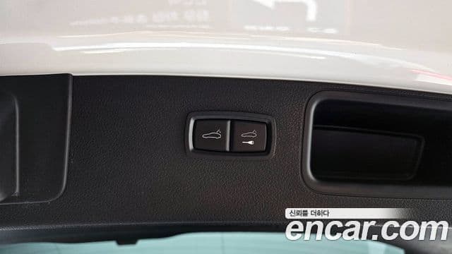Porsche Macan 2021 — фото 20 из 20