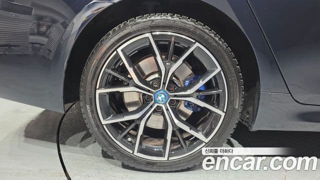BMW 5 Series 2023 — фото 5 из 20