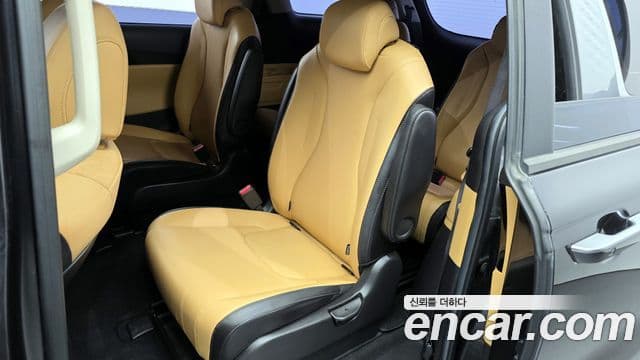 Kia Carnival 2020 — Фото 11/20