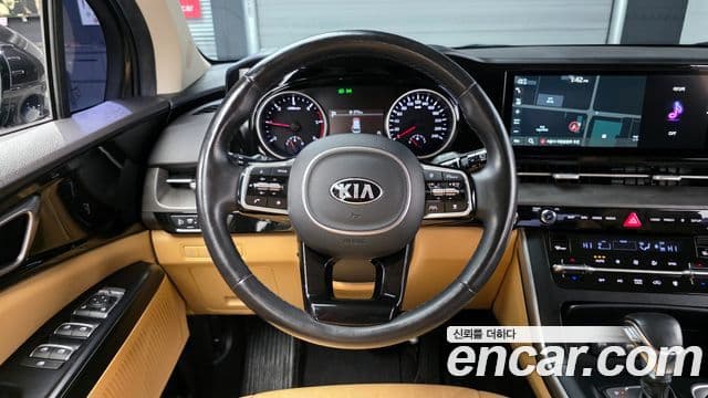 Kia Carnival 2020 — Фото 13/20