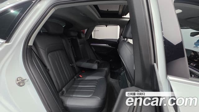 Audi Q5 2021 — Şəkil 18/20