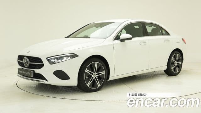 Mercedes-Benz A-Class 2025 — ფოტო 1/17