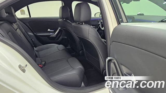 Mercedes-Benz A-Class 2025 — ფოტო 15/17