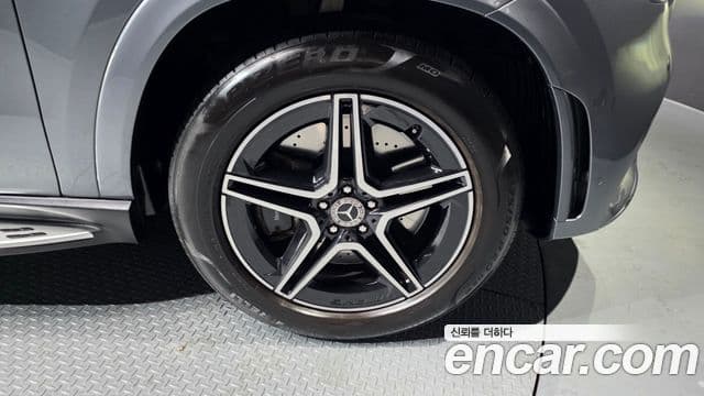 Mercedes-Benz GLE-Class 2021 — ფოტო 5/20