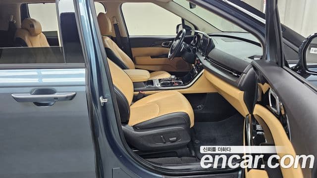 Kia Carnival 2022 — Фото 11/20