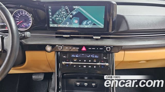 Kia Carnival 2022 — Фото 15/20