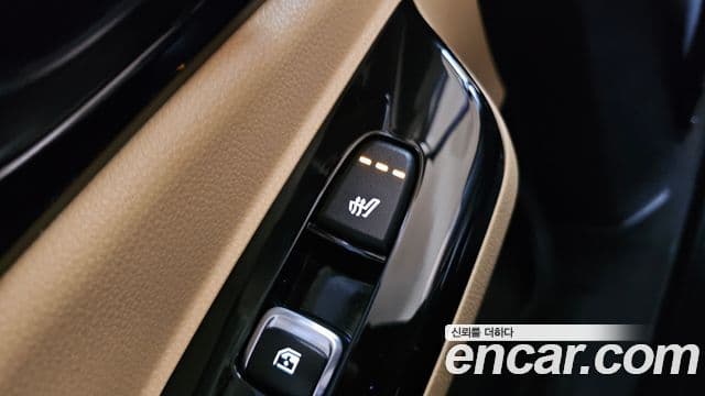 Kia Carnival 2022 — Фото 19/20