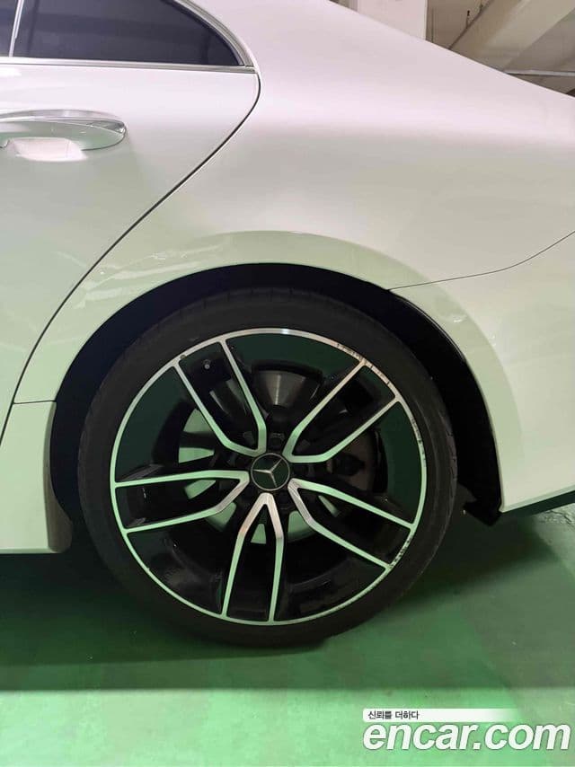 Mercedes-Benz CLS-Class 2022 — Photo 13/18