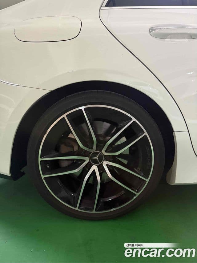 Mercedes-Benz CLS-Class 2022 — Photo 12/18