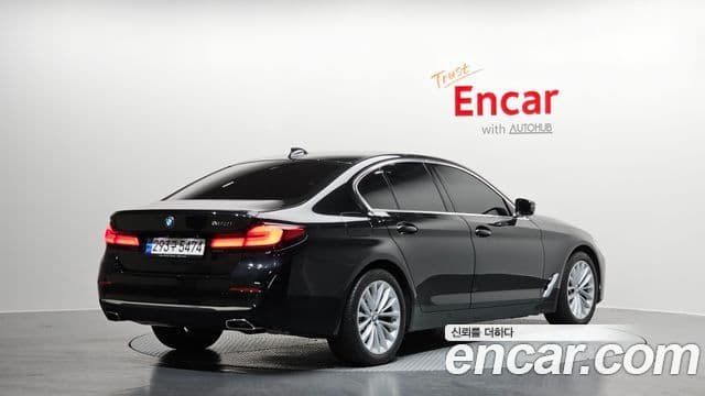 BMW 5 Series 2023 — ფოტო 2/20