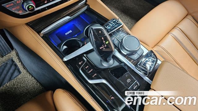 BMW 5 Series 2023 — ფოტო 9/20