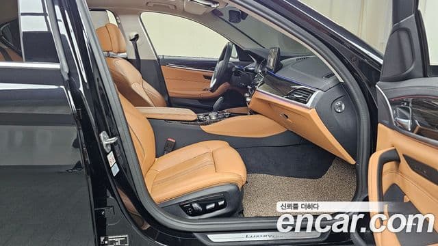 BMW 5 Series 2023 — ფოტო 11/20