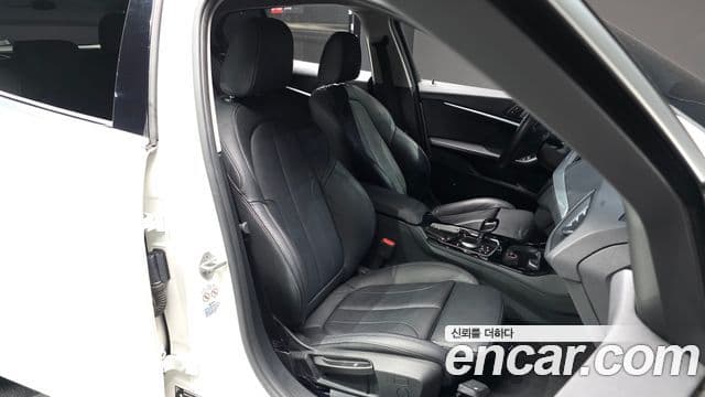 BMW 1 Series 2021 — ფოტო 9/20