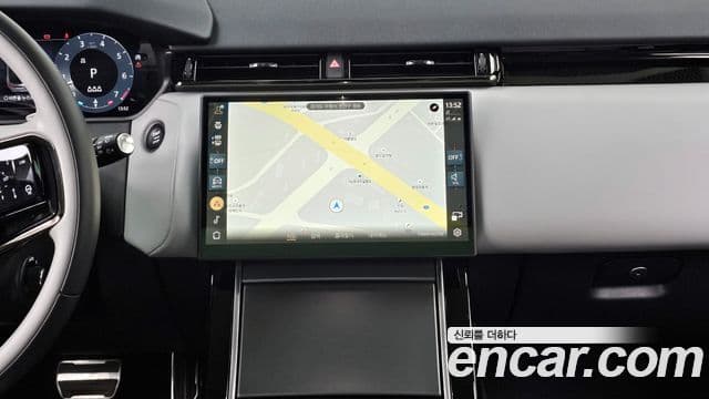 Land Rover Range Rover Velar 2024 — Фото 14/20