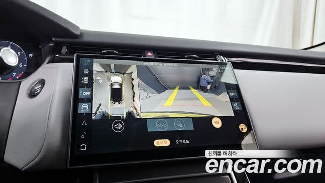 Land Rover Range Rover Velar 2024 — Фото 15/20