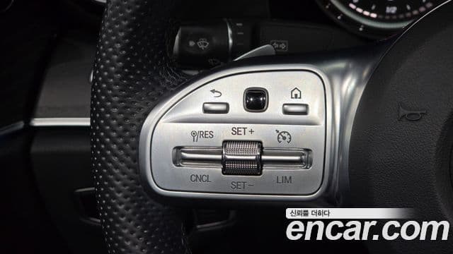 Mercedes-Benz E-Class 2019 — фото 14 из 20