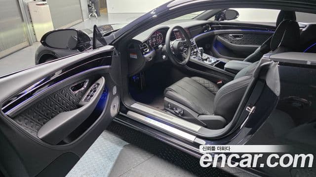 Bentley Continental GT 2023 — Şəkil 10/20