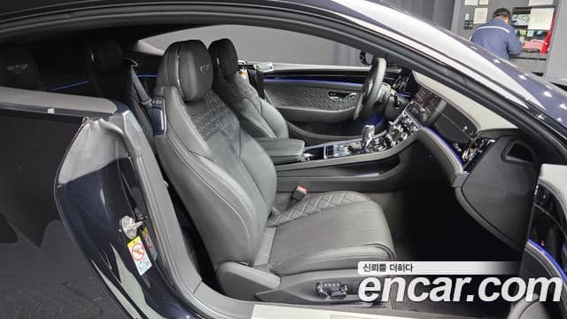 Bentley Continental GT 2023 — Şəkil 12/20
