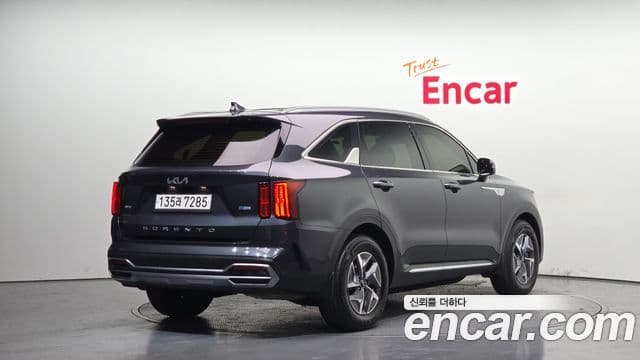 Kia Sorento 2022 — Фото 2/20