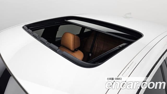 BMW 5 Series 2023 — Фото 18/20