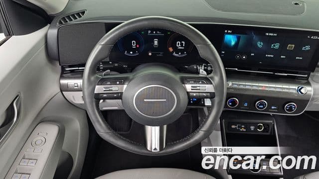 Hyundai Kona 2023 — Şəkil 13/20