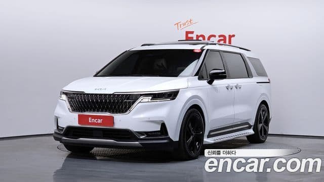 Kia Carnival 2022 — фото 1 из 20