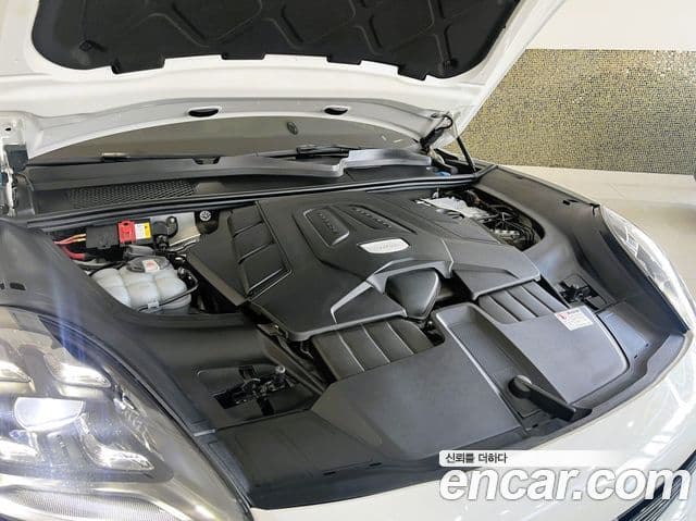 Porsche Cayenne 2020 — Şəkil 10/20
