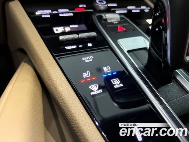 Porsche Cayenne 2020 — Şəkil 11/20