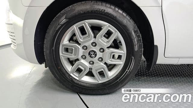 Hyundai Staria 2025 — ფოტო 5/20