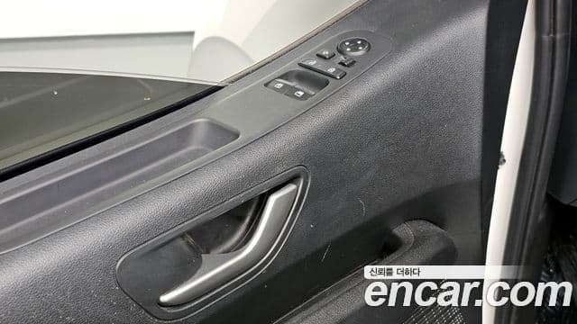 Hyundai Staria 2025 — ფოტო 14/20