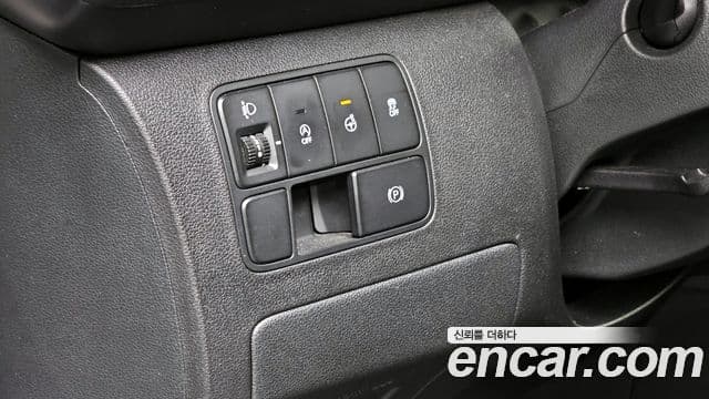 Hyundai Staria 2025 — ფოტო 15/20