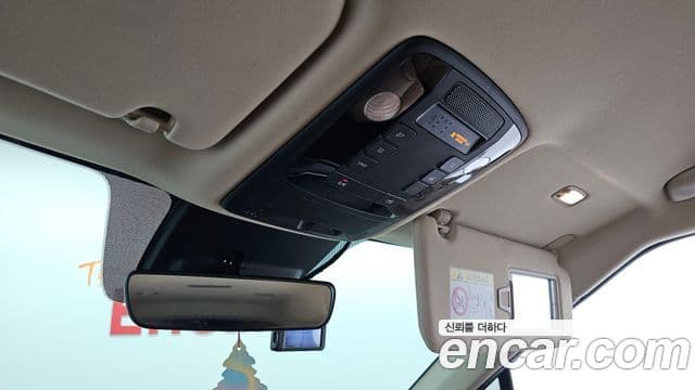 Kia Carnival 2021 — Фото 16/20