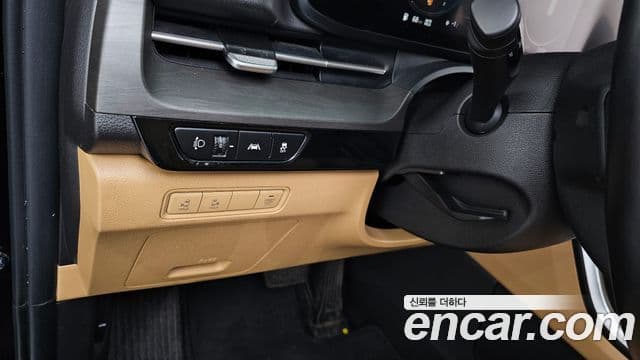 Kia Carnival 2021 — Фото 17/20