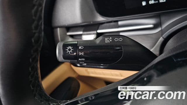 Kia Carnival 2021 — Фото 18/20