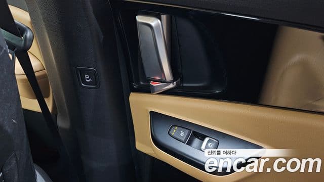 Kia Carnival 2021 — Фото 19/20