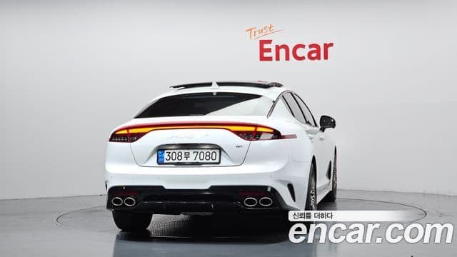 Kia Stinger 2022 — Şəkil 4/20