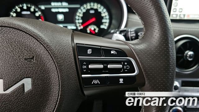 Kia Stinger 2022 — Şəkil 16/20