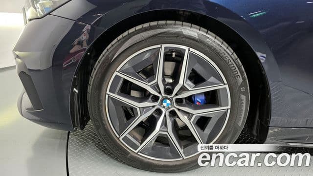 BMW 5 Series 2024 — ფოტო 5/20