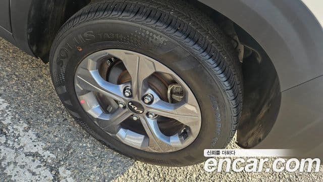 Kia Seltos 2021 — Photo 8/20