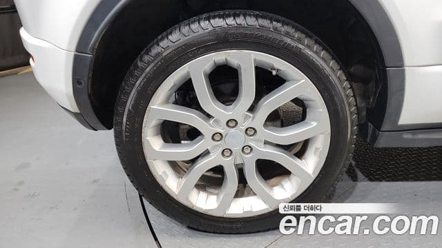 Land Rover Range Rover Evoque 2019 — фото 5 из 20
