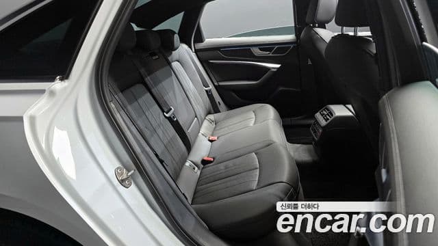 Audi A6 2021 — ფოტო 12/20