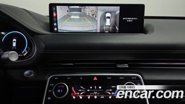 Genesis GV80 2020 — ფოტო 14/20