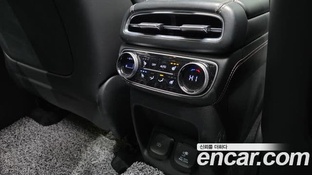 Genesis GV80 2020 — ფოტო 19/20