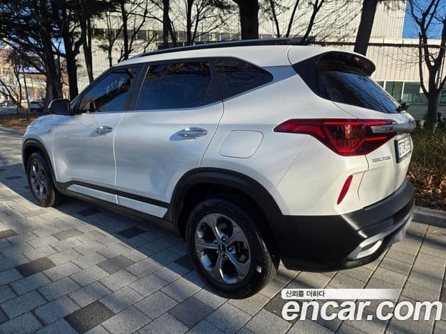 Kia Seltos 2021 — Şəkil 8/20