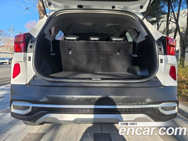 Kia Seltos 2021 — Şəkil 19/20