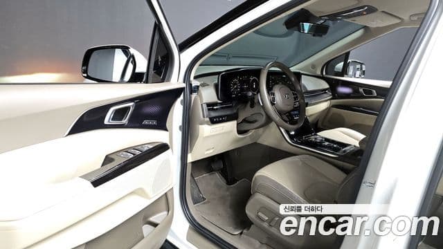 Kia Carnival 2021 — Şəkil 18/20